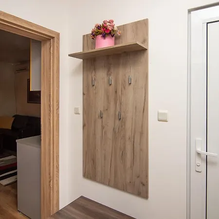 Four Guests Close To Center And Medical University * Varna